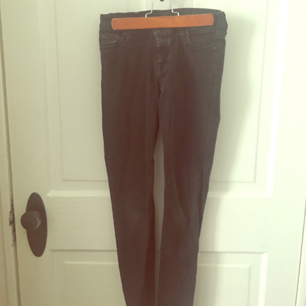 Size 25 - 7 for all mankind jegging!